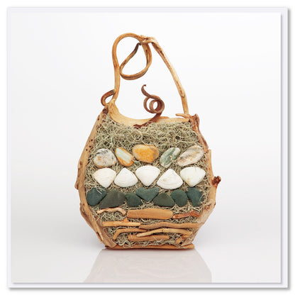 A stunning beach bag greeting card from Golly Gosh Creations. Created using beach stones and driftwood on a white background. Size 142 x 142 mm