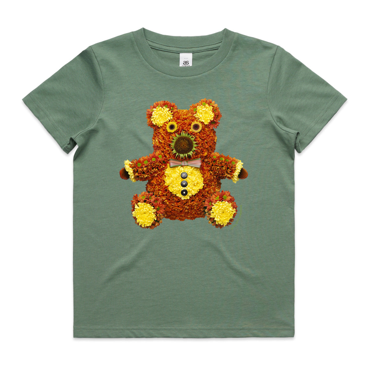 A chrysanthemum teddy bear sage kids tee shirt from Golly Gosh Creations. Size 2 - 16 years. Handcrafted from fresh flowers. A quality cotton garment.
